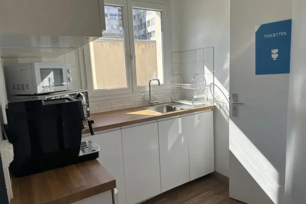 Bureau privé - 75013 - 4 postes - 1500€