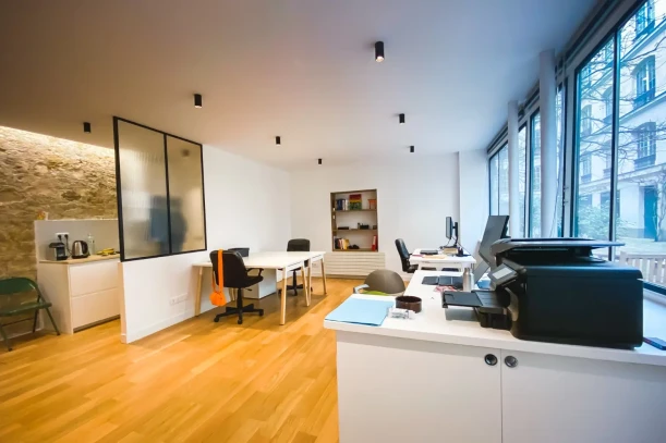 Open Space - 75011 - 2 postes - 286€