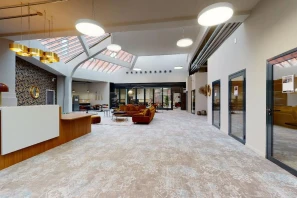 Bureau privé - 06000 - 11 postes - 3091€