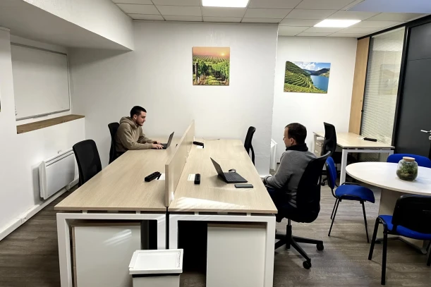 Bureau privé - 75011 - 5 postes - 1550€