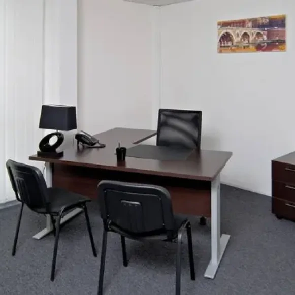 Bureau privé 75 m² 8 postes Coworking Avenue Gutenberg Portet-sur-Garonne 31120 - photo 2