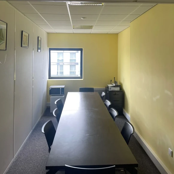 Bureau privé 12 m² 2 postes Coworking Rue Romain Rolland Nantes 44100 - photo 2