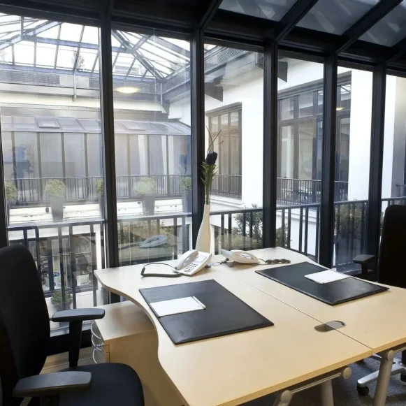 Bureau privé 226 m² 36 postes Coworking Rue Pasquier Paris 75008 - photo 3