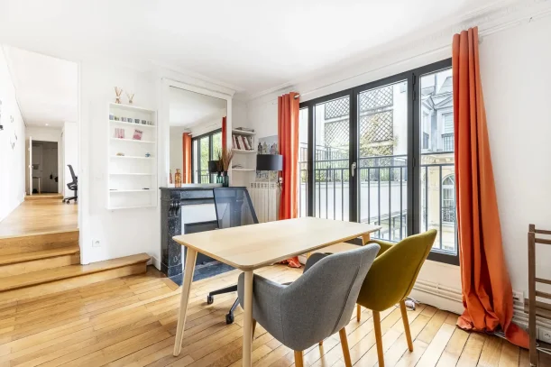 Open Space - 75002 - 6 postes - 400€