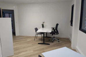 Bureau privé - 13770 - 2 postes - 500€