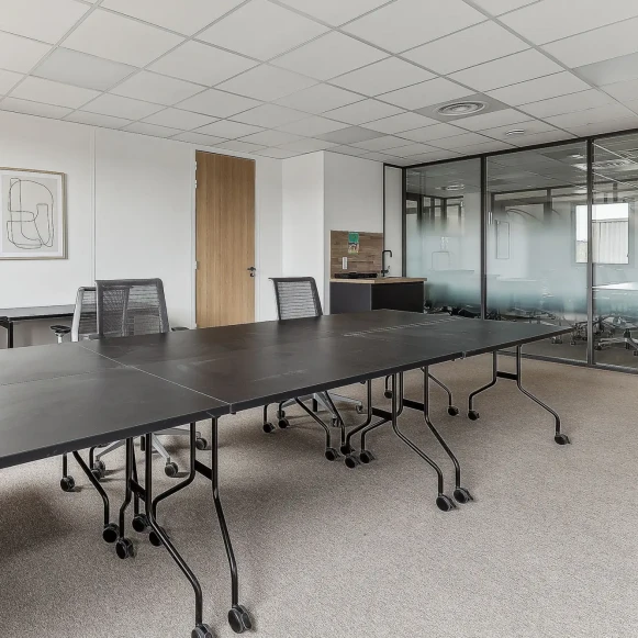 Bureau privé 76 m² 20 postes Coworking Rue Paul Langevin Aix-en-Provence 13290 - photo 1