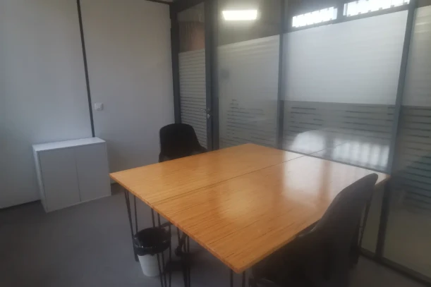 Bureau privé - 34000 - 2 postes - 889€