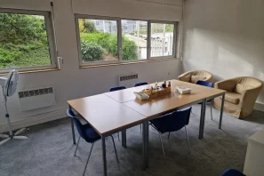 Open Space - 91120 - 3 postes - 350€