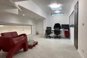 Bureau privé - 94220 - 130 postes - 26000€