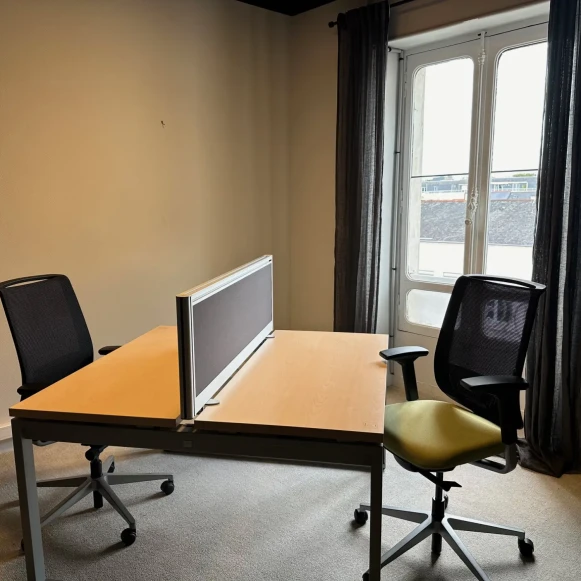 Bureau privé 60 m² 8 postes Coworking Rue Paul Bert Angers 49000 - photo 4