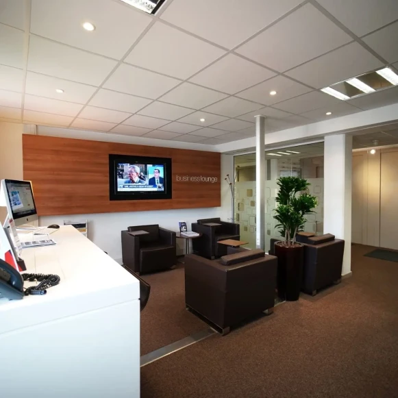 Bureau privé 20 m² 4 postes Location bureau Boulevard des Jardiniers Nice 06200 - photo 8