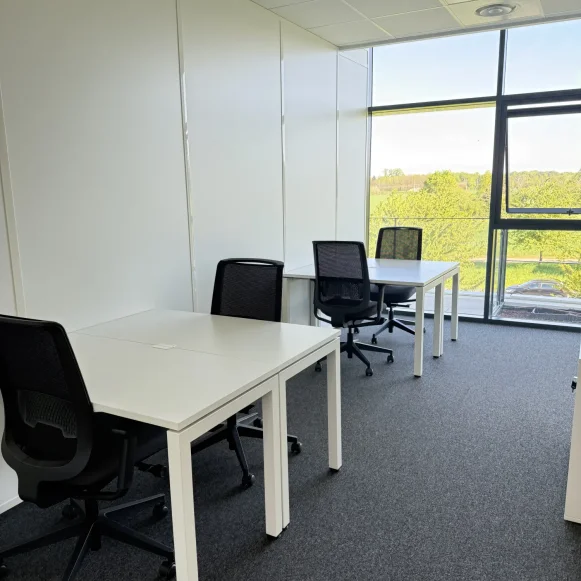Bureau privé 14 m² 4 postes Location bureau Avenue François Pignier Bourg-en-Bresse 01000 - photo 1