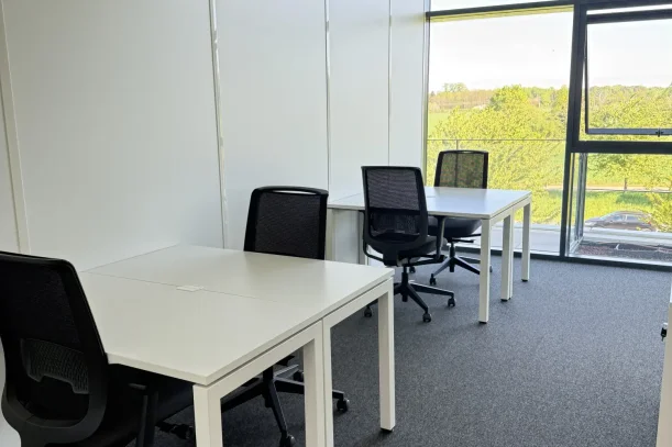 Bureau privé - 01000 - 4 postes - 1171€