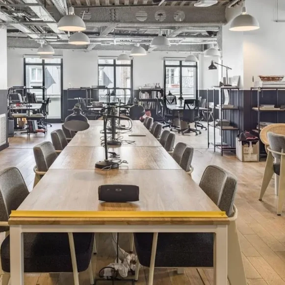 Bureau privé 53 m² 15 postes Location bureau Rue la Fayette Paris 75009 - photo 1