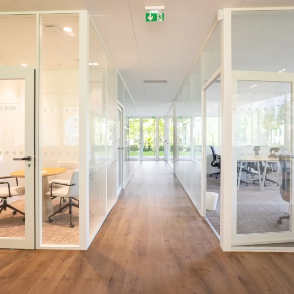 Bureau privé 45 m² 15 postes Coworking Rue Denis Papin Villeneuve-d'Ascq 59650 - photo 3