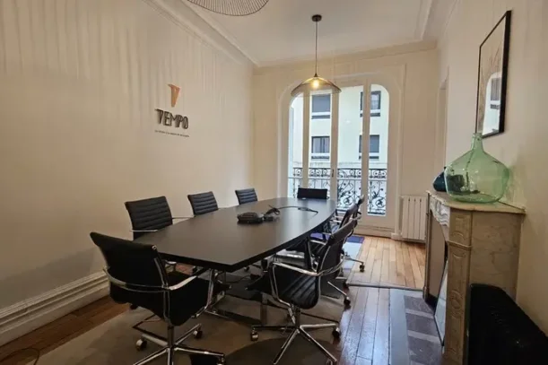 Bureau privé - 75003 - 6 postes - 3900€