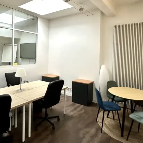 Bureau privé 18 m² 5 postes Location bureau Rue Claude Pouillet Paris 75017 - photo 3