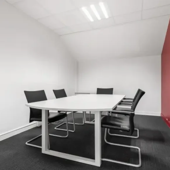 Bureau privé 12 m² 3 postes Location bureau Place du Cornillon Saint-Denis 93200 - photo 6