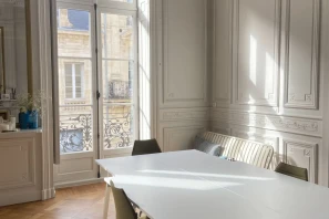 Open Space - 33000 - 7 postes - 300€