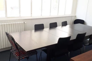Open Space - 75010 - 1 poste - 275€