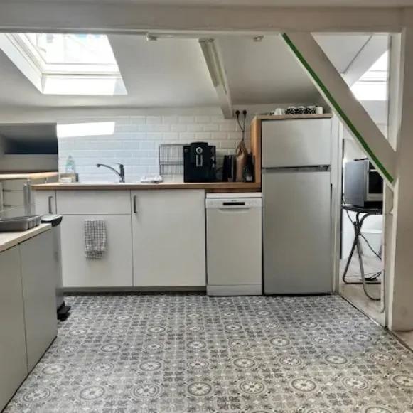 Bureau privé 25 m² 6 postes Location bureau Rue de Ponthieu Paris 75008 - photo 6