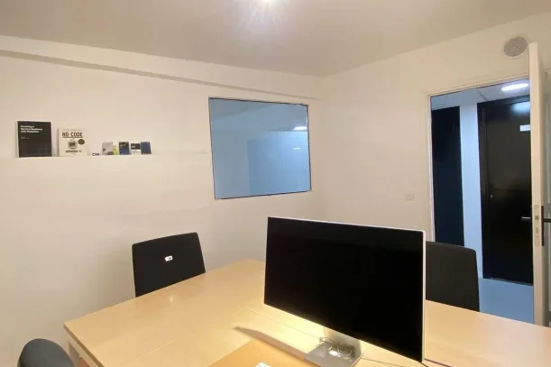 Bureau privé - 75012 - 3 postes - 650€