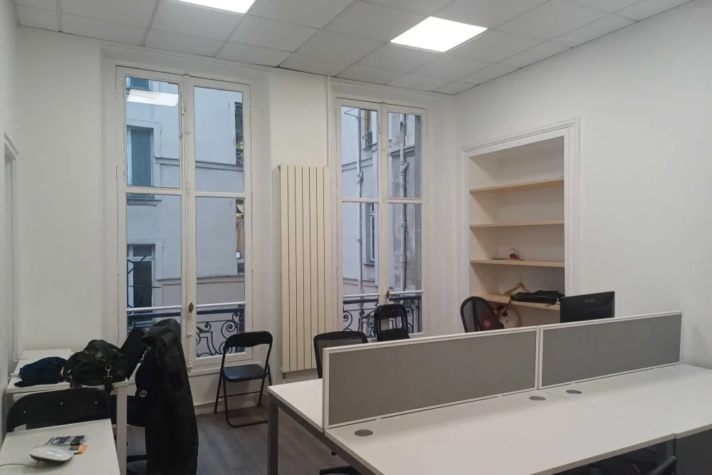 Bureau privé - 75009 - 4 postes - 2000€