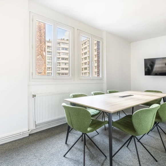 Espace indépendant 200 m² 36 postes Location bureau Rue Louis Blanc Paris 75010 - photo 3