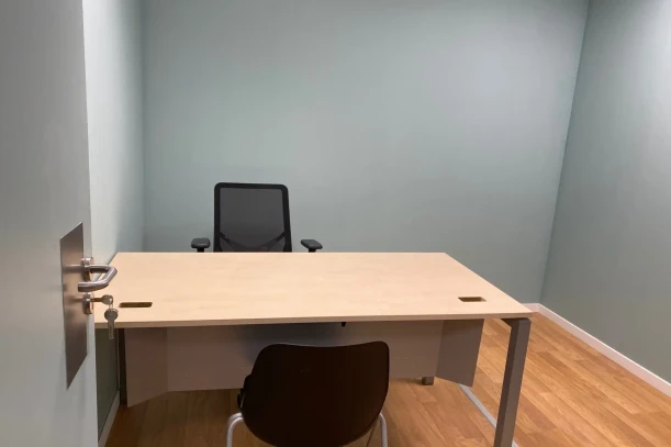 Bureau privé - 78990 - 1 poste - 297€