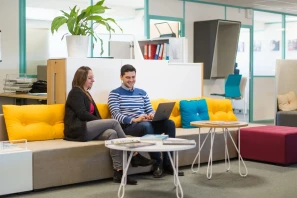 Open Space - 33300 - 12 postes - 350€