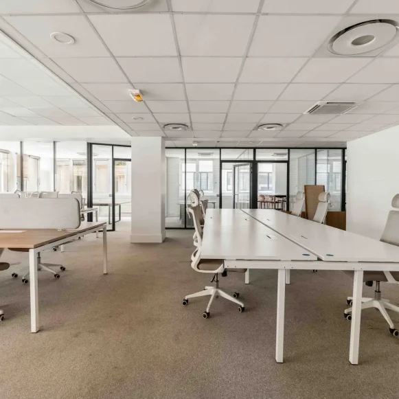 Espace indépendant 380 m² 56 postes Location bureau Rue Bayen Paris 75017 - photo 7