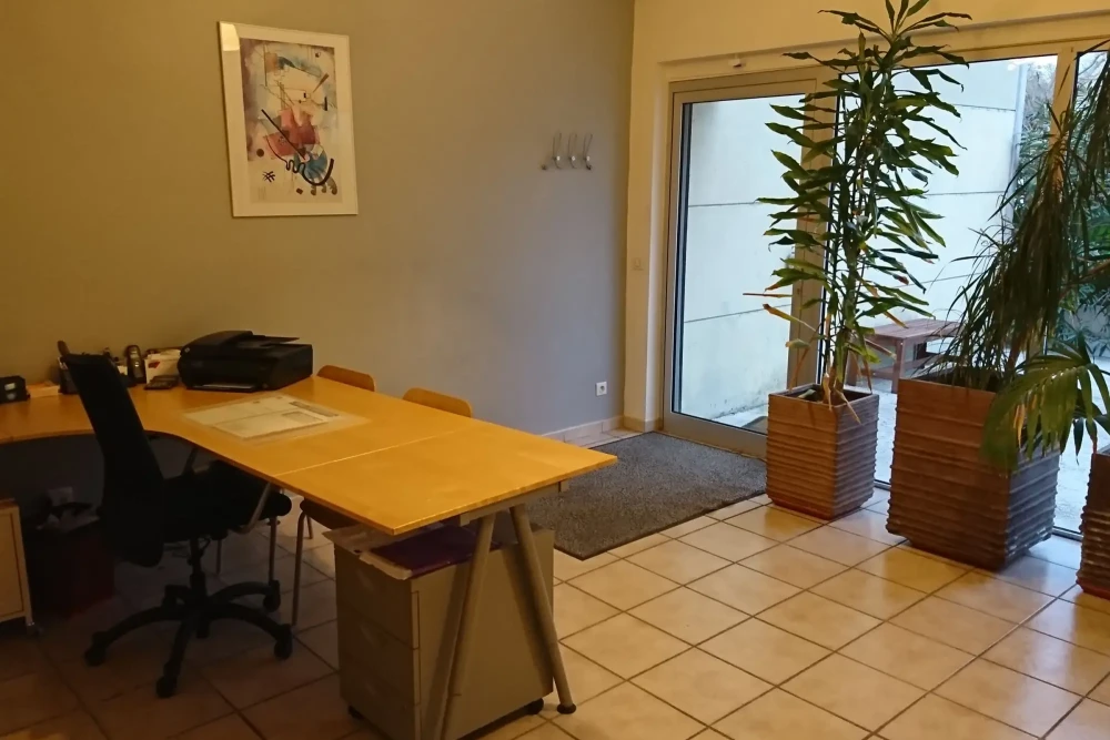 Bureau privé - 84110 - 3 postes - 200€