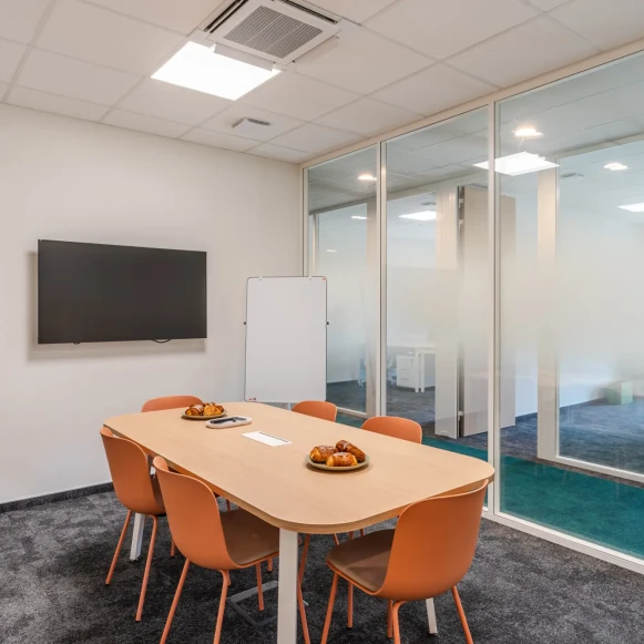 Bureau privé 19 m² 3 postes Location bureau Rue de Lisbonne Schiltigheim 67300 - photo 1