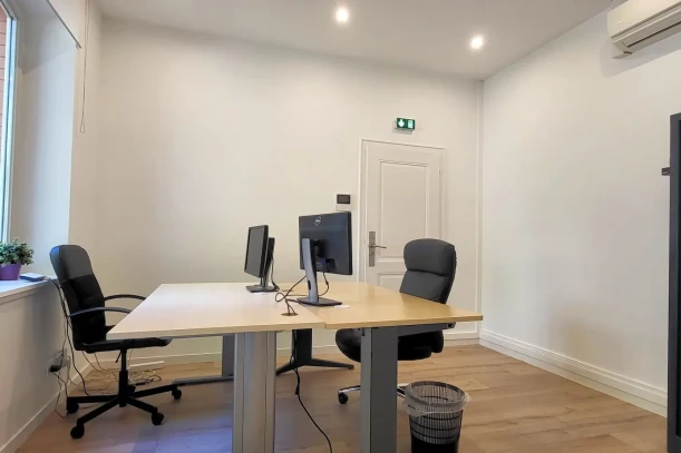 Bureau privé - 67000 - 2 postes - 690€