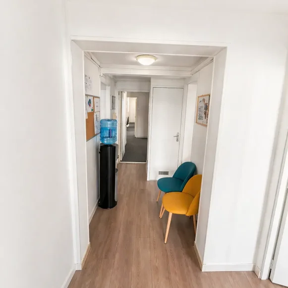 Bureau privé 61 m² 9 postes Location bureau Boulevard de Clichy Paris 75009 - photo 5