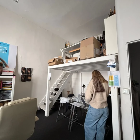 Bureau privé 50 m² 10 postes Location bureau Rue Myrha Paris 75018 - photo 3