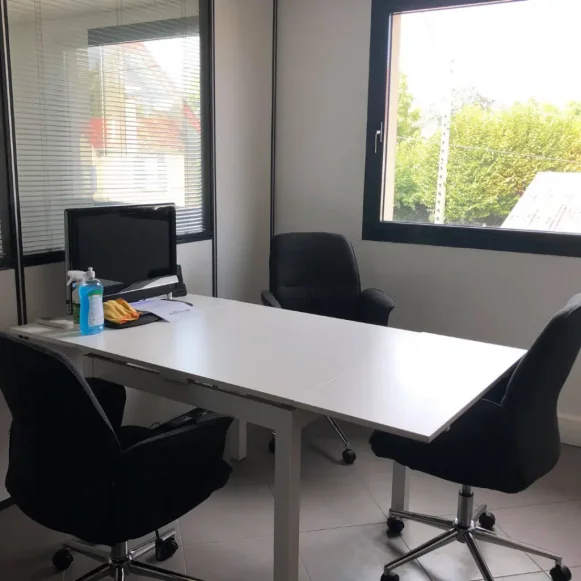 Bureau privé 8 m² 2 postes Location bureau Rue Francoeur Viry-Châtillon 91170 - photo 3