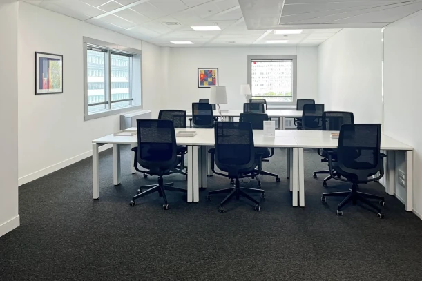Bureau privé - 75015 - 14 postes - 7039€