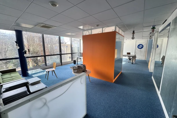 Bureau privé - 93100 - 18 postes - 3980€