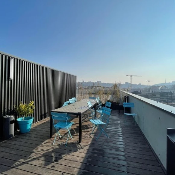 Bureau privé 10 m² 2 postes Coworking Rue Laure Diebold Lyon 69009 - photo 2