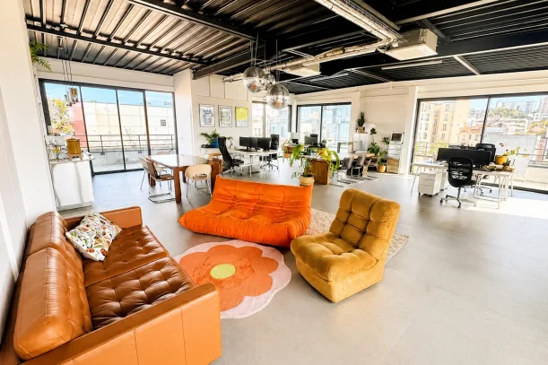 Espace indépendant - 93100 - 15 postes - 5400€