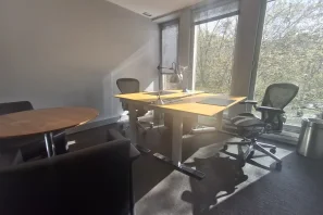 Bureau privé - 75008 - 3 postes - 1500€