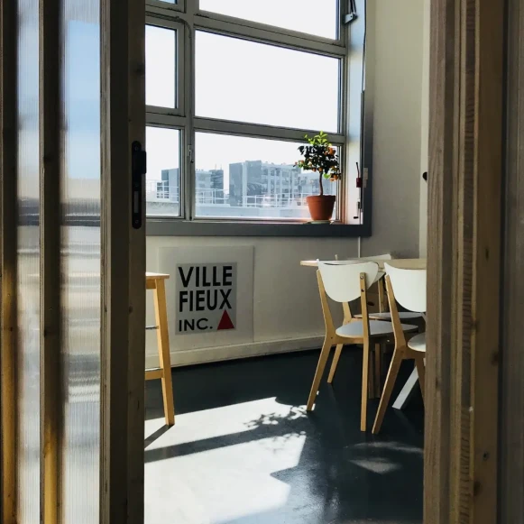 Bureau privé 18 m² 4 postes Location bureau Rue Georges Auric Paris 75019 - photo 7