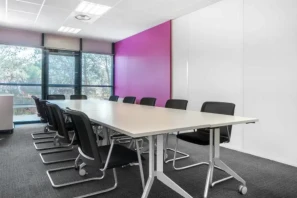 Bureau privé - 13290 - 4 postes - 1139€