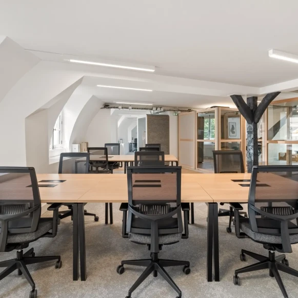 Espace indépendant 356 m² 56 postes Location bureau Rue du Faubourg Saint-Antoine Paris 75012 - photo 1