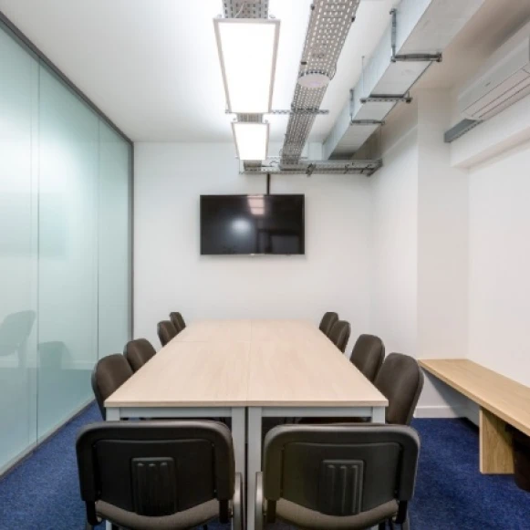 Bureau privé 14 m² 2 postes Location bureau Rue des Cévennes Paris 75015 - photo 3