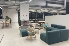 Open Space - 59800 - 150 postes - 308€