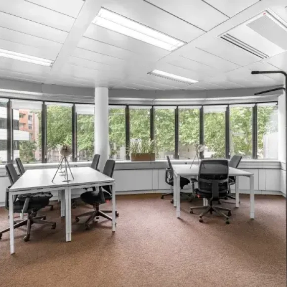 Bureau privé 35 m² 8 postes Coworking Avenue Georges Pompidou Lyon 69003 - photo 6