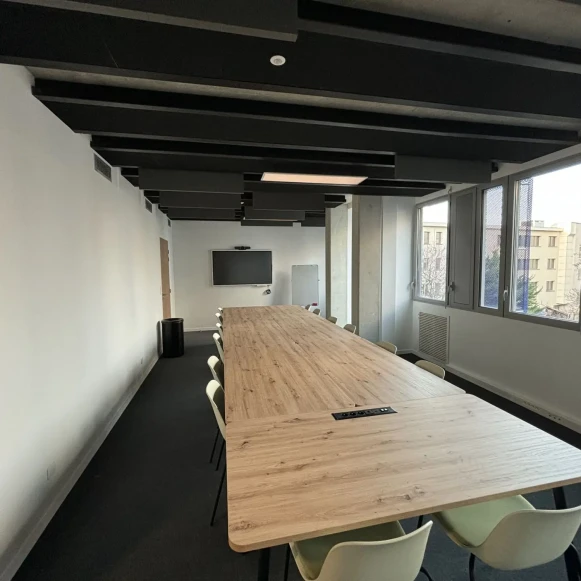 Bureau privé 11 m² 1 poste Coworking Rue Edouard Mignot Reims 51100 - photo 4