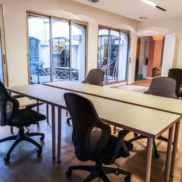 Bureau privé 36 m² 9 postes Location bureau Rue Henry Monnier Paris 75009 - photo 1